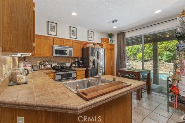 23 Red Coat Place, Irvine, CA 92602