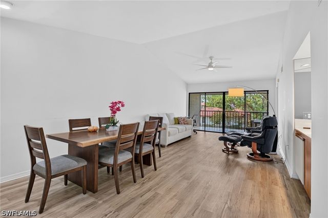 909 Augusta BLVD 7, Naples, FL 34113