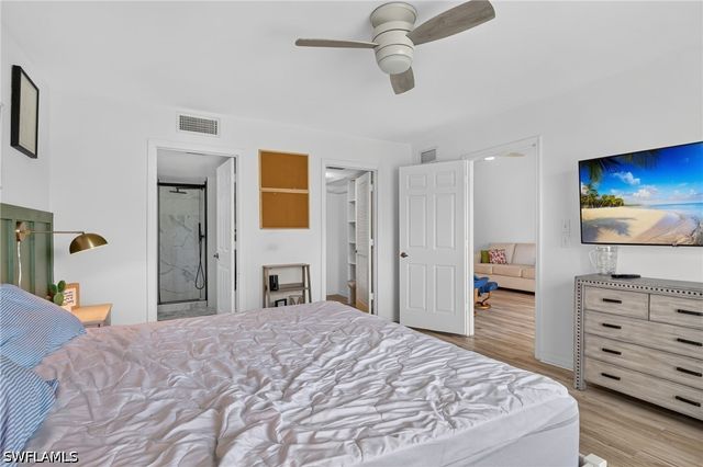 909 Augusta BLVD 7, Naples, FL 34113