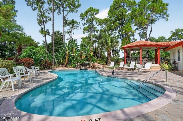 909 Augusta BLVD 7, Naples, FL 34113