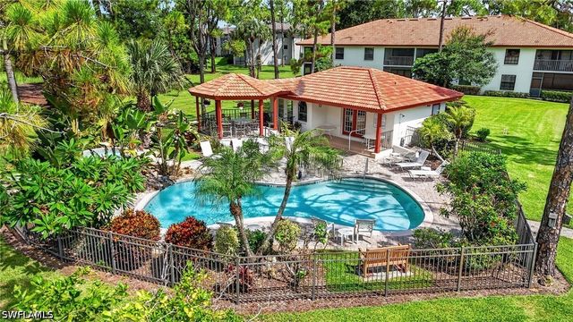 909 Augusta BLVD 7, Naples, FL 34113