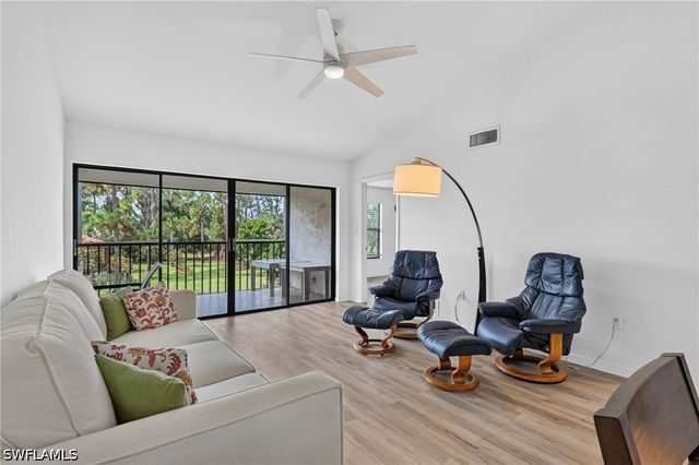 909 Augusta BLVD 7, Naples, FL 34113