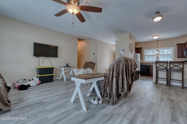 400 Whitehouse Fork Road, Swansboro, NC 28584