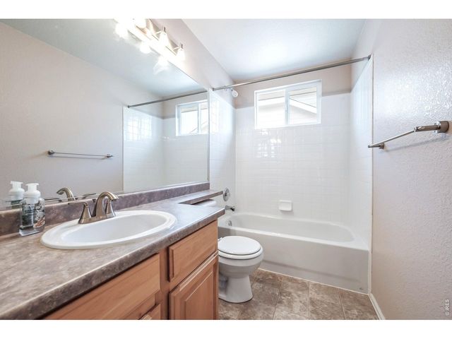 608 Peyton Dr, Fort Collins, CO 80525