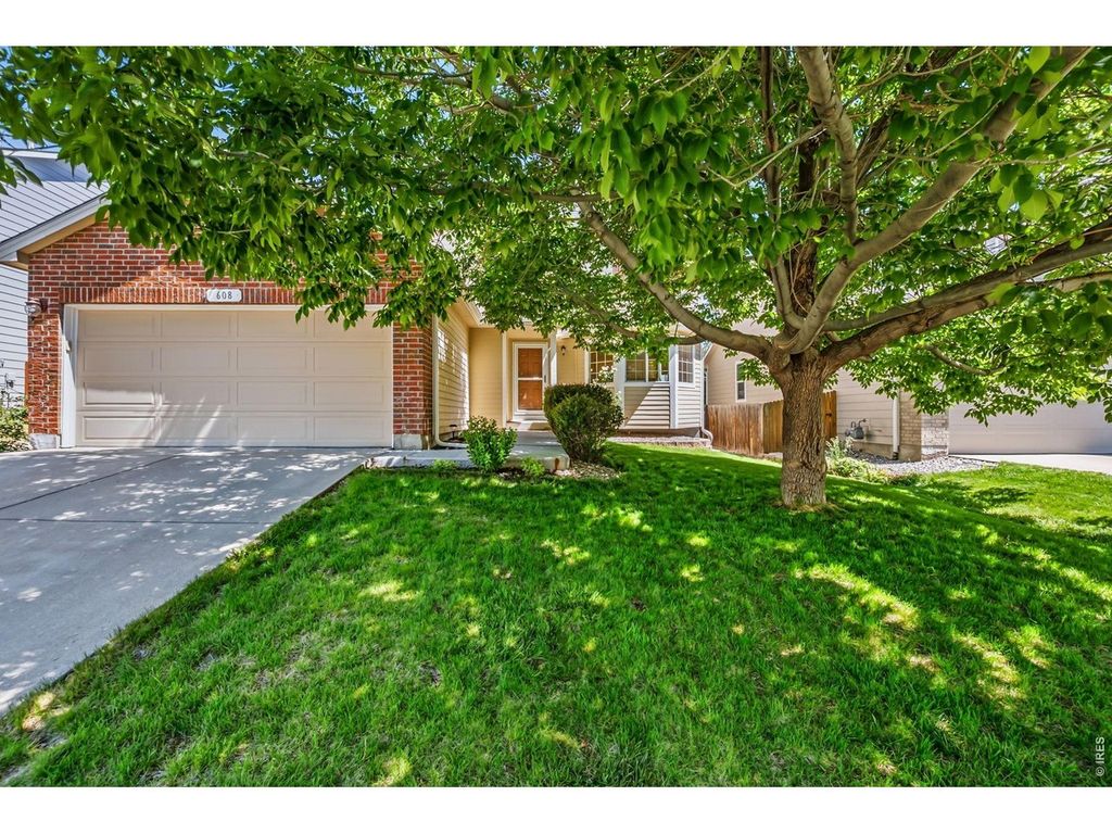 608 Peyton Dr, Fort Collins, CO 80525