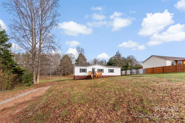 226 Muldoon Lane, Clover, SC 29710