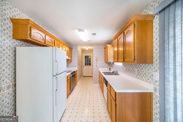 1560 Sweetwater Drive, Warner Robins, GA 31088