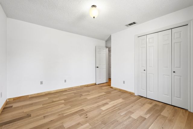 716 Sugar Tree Court, Bedford, TX 76021