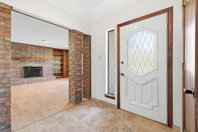 716 Sugar Tree Court, Bedford, TX 76021