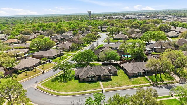 716 Sugar Tree Court, Bedford, TX 76021