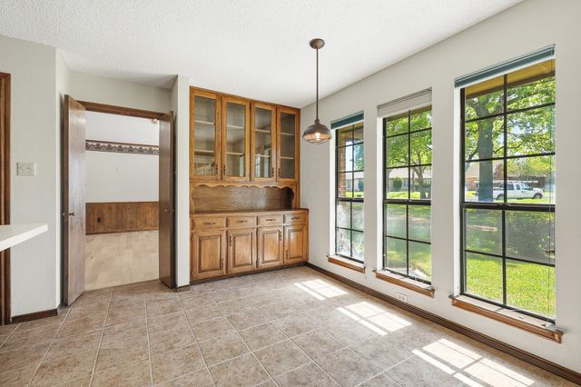 716 Sugar Tree Court, Bedford, TX 76021