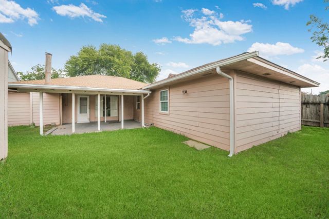 16719 Sky Blue Lane, Houston, TX 77095