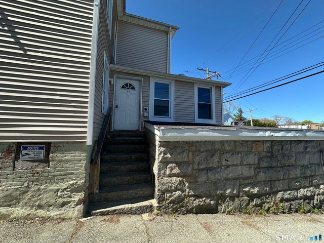 42 Jefferson Avenue, New London, CT 06320