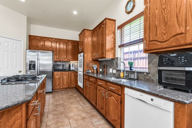 2405 Kittyhawk Drive, Plano, TX 75025