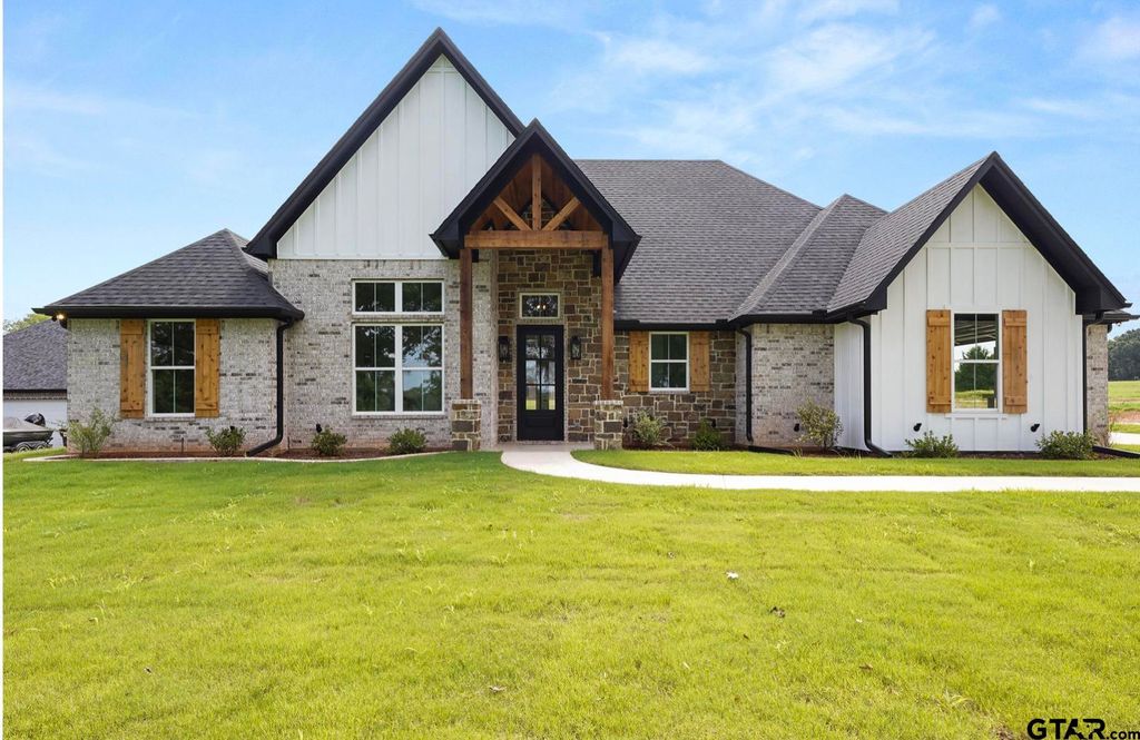 161 CR 3421, Bullard, TX 75757