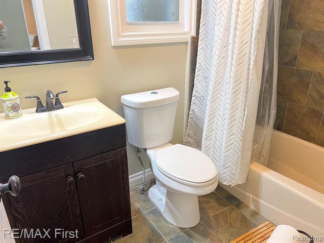 908 Marywood Drive, Royal Oak, MI 48067