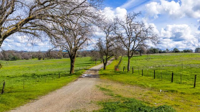 4873 Gladding Rd, Lincoln, CA 95648