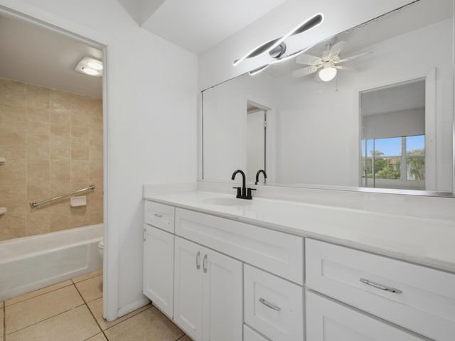 6289 Lear Drive 206, Lake Worth, FL 33462