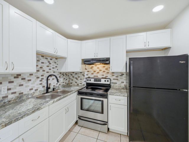 6289 Lear Drive 206, Lake Worth, FL 33462