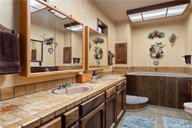 340 Fritch Road, Lakeport, CA 95453