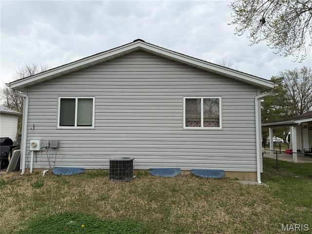 1618 Boardwalk Avenue, Florissant, MO 63031