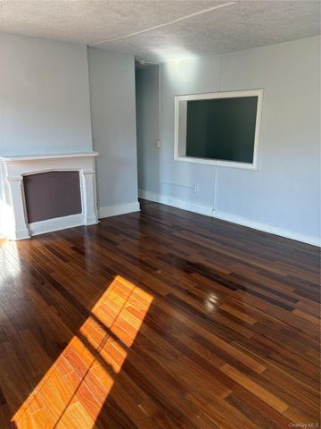 500 Main St, Beacon, NY 12508