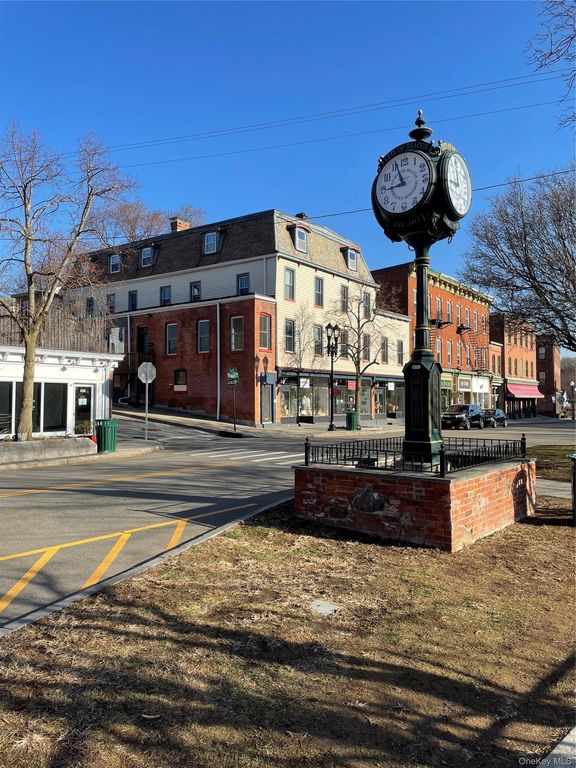 500 Main St, Beacon, NY 12508