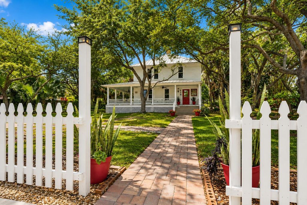 419 N 2nd Street, Fort Pierce, FL 34950