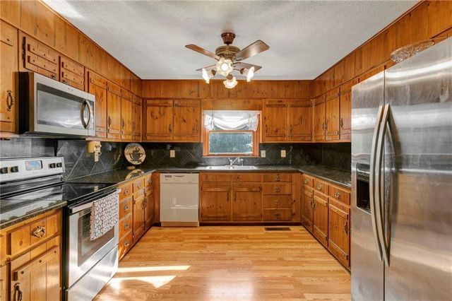 1687 Hickory Level Road, Carrollton, GA 30180