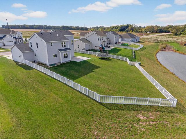 11520 W Meadowview DRIVE, Franklin, WI 53132