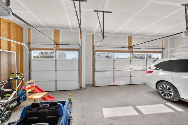 11520 W Meadowview DRIVE, Franklin, WI 53132