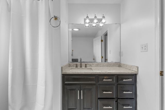 3 Taylor Rd, Bellingham, MA 02019