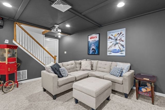 3 Taylor Rd, Bellingham, MA 02019