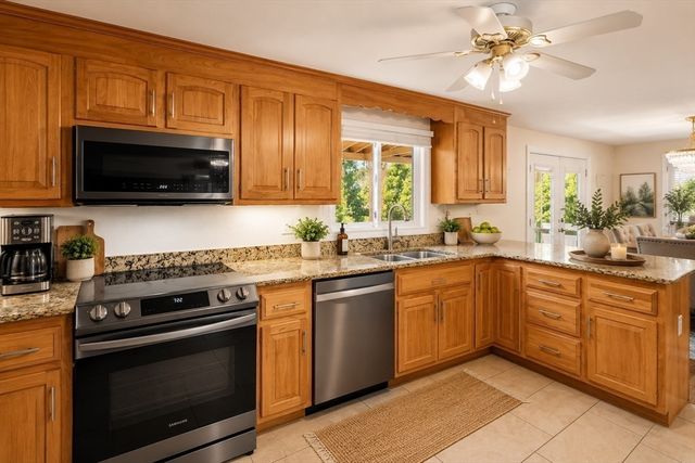 3 Taylor Rd, Bellingham, MA 02019