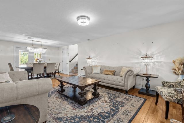 3 Taylor Rd, Bellingham, MA 02019