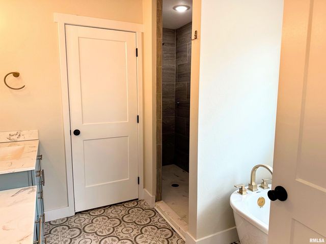 1106 FALCON Court, Carterville, IL 62918