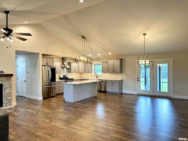 1106 FALCON Court, Carterville, IL 62918