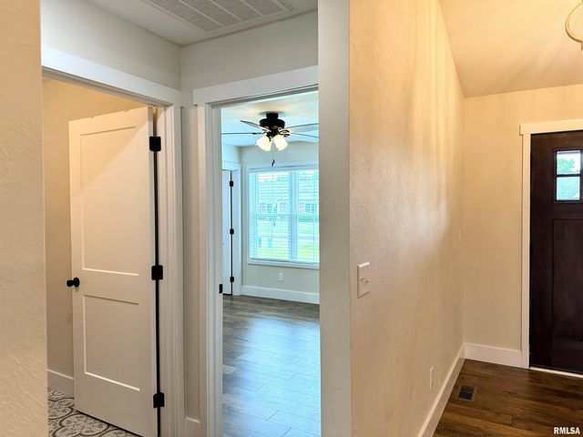 1106 FALCON Court, Carterville, IL 62918