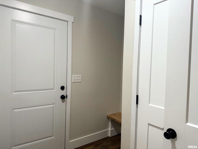 1106 FALCON Court, Carterville, IL 62918