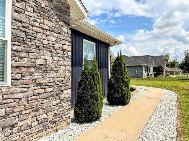 1106 FALCON Court, Carterville, IL 62918