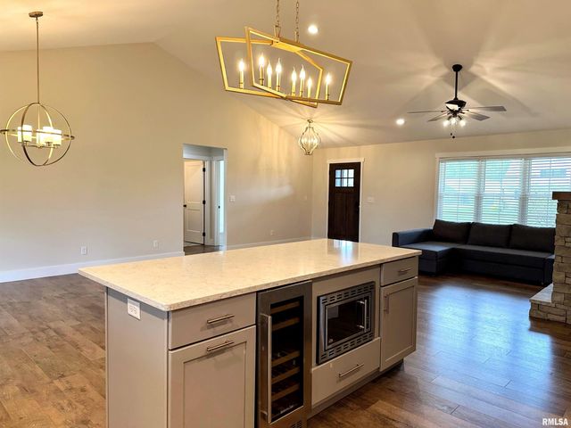 1106 FALCON Court, Carterville, IL 62918