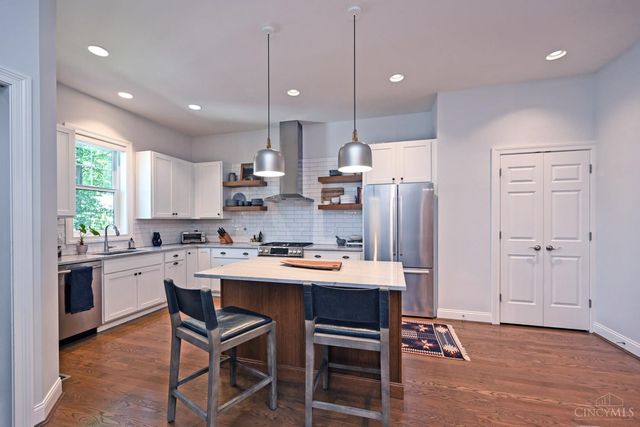 1620 Merrimac Street, Cincinnati, OH 45207