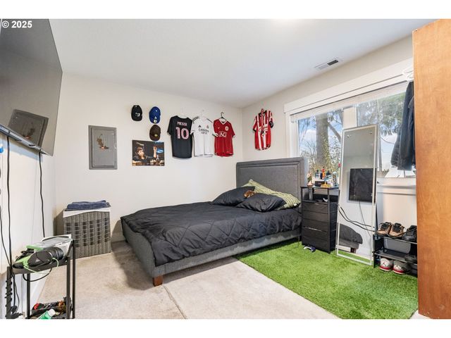 32681 Nw PEACEFUL Ln, North Plains, OR 97133