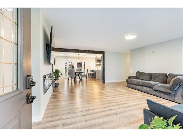 32681 Nw PEACEFUL Ln, North Plains, OR 97133