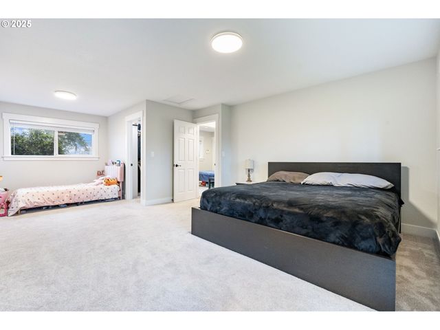 32681 Nw PEACEFUL Ln, North Plains, OR 97133