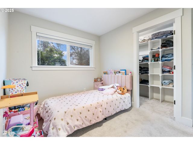 32681 Nw PEACEFUL Ln, North Plains, OR 97133