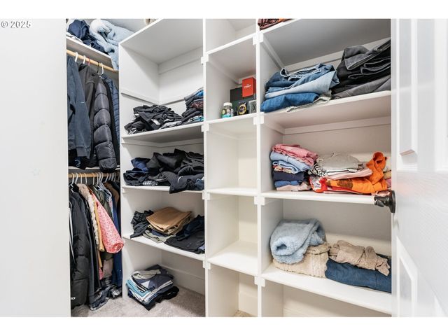 32681 Nw PEACEFUL Ln, North Plains, OR 97133