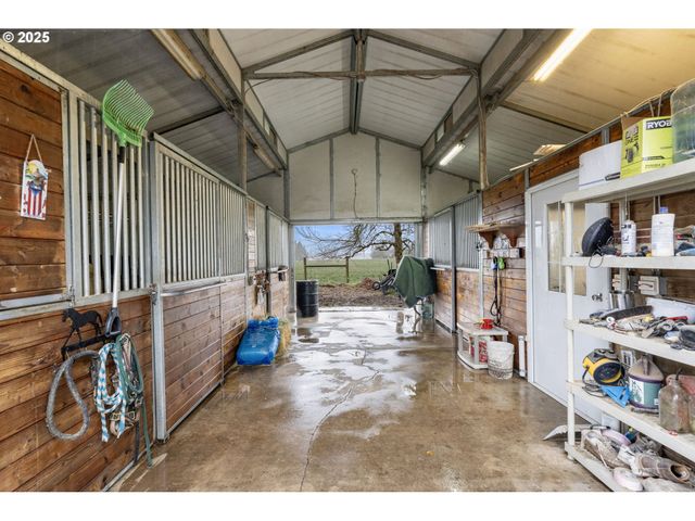 32681 Nw PEACEFUL Ln, North Plains, OR 97133