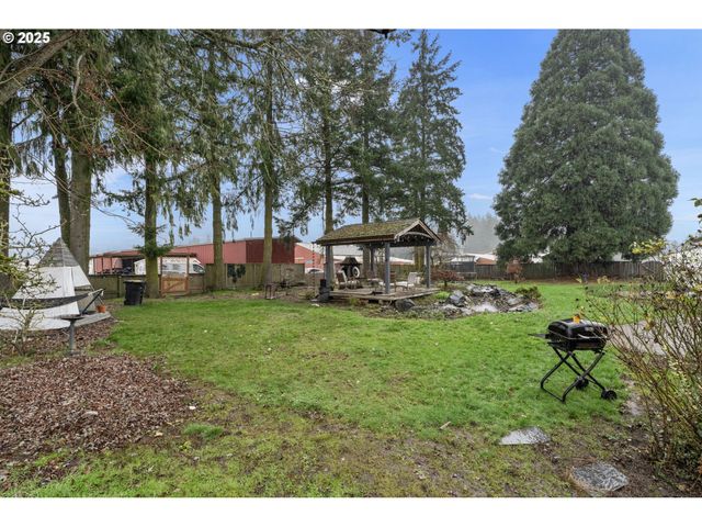 32681 Nw PEACEFUL Ln, North Plains, OR 97133