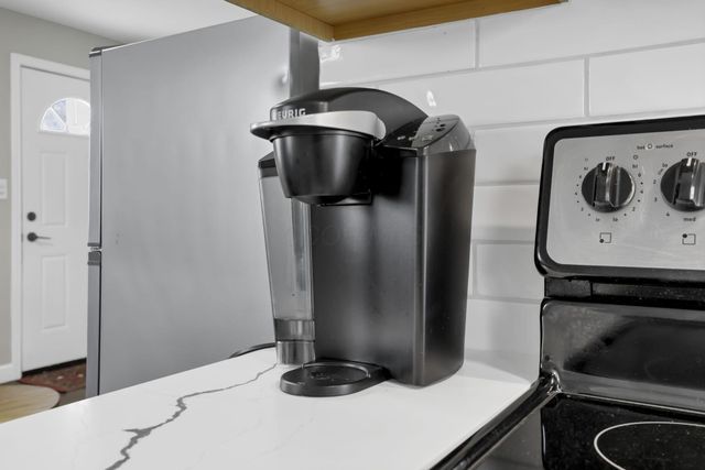 3237 E 12th Avenue, Columbus, OH 43219